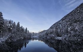 Yoho - International Youth Hostel